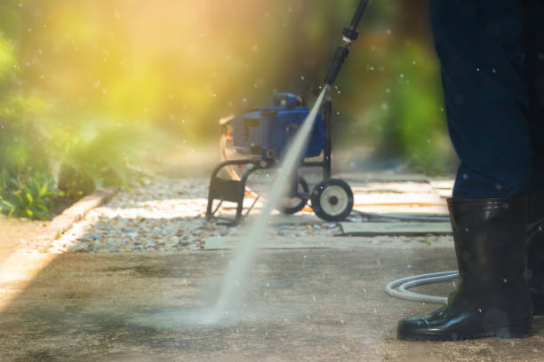 Best Pool Deck Cleaning  in Lake City, IA